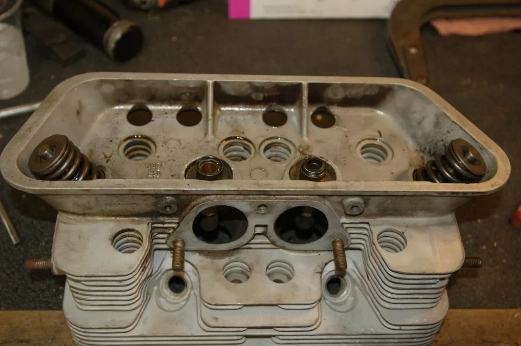 Engine cylinder heads